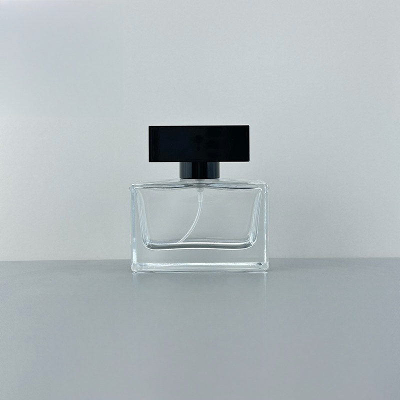 100 ml Perfume bottle - L152