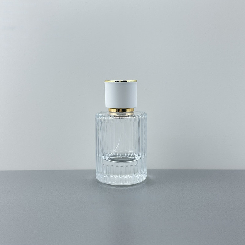 50 ml Perfume bottle - B096