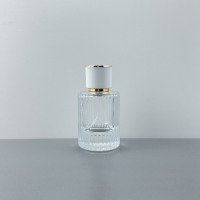 50 ml Perfume bottle - B096