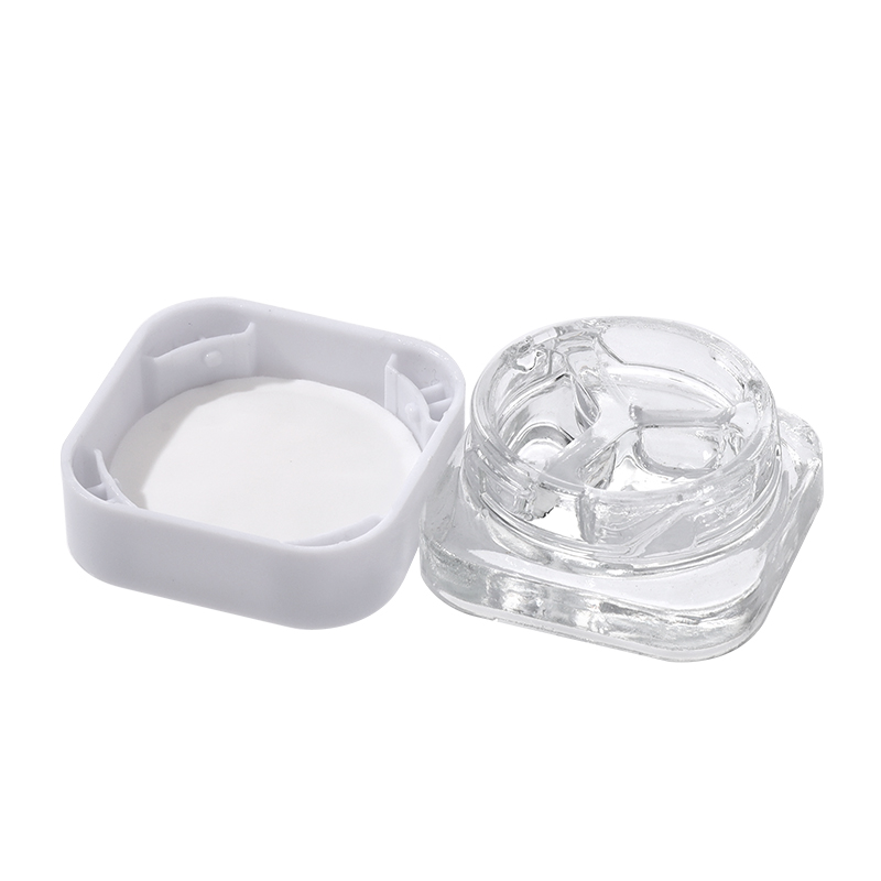 three 3ml child-safe anti-theft glass jars with transparent packaging.