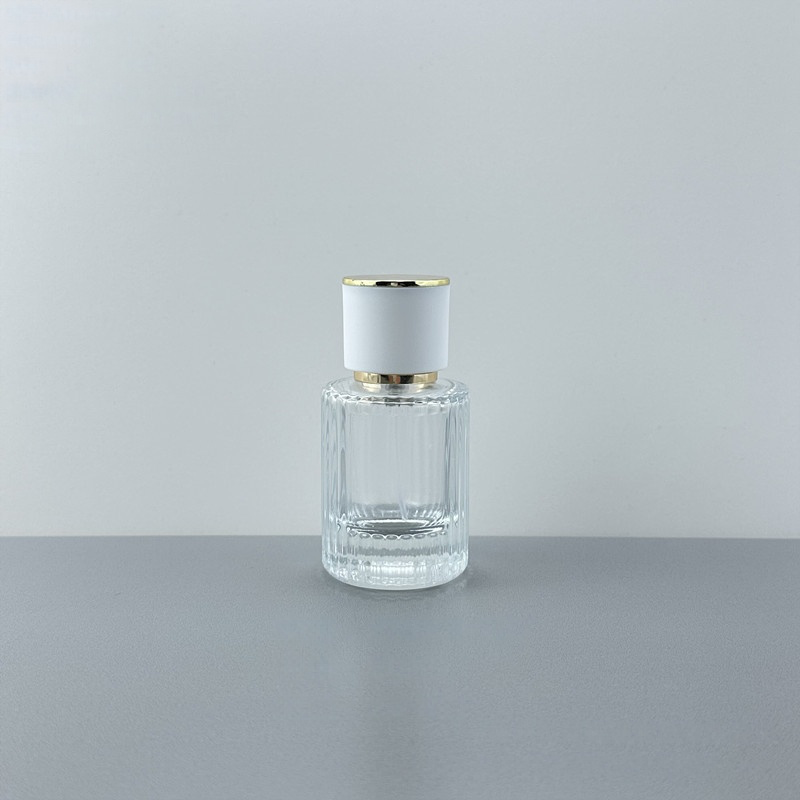 50 ml Perfume bottle - B096